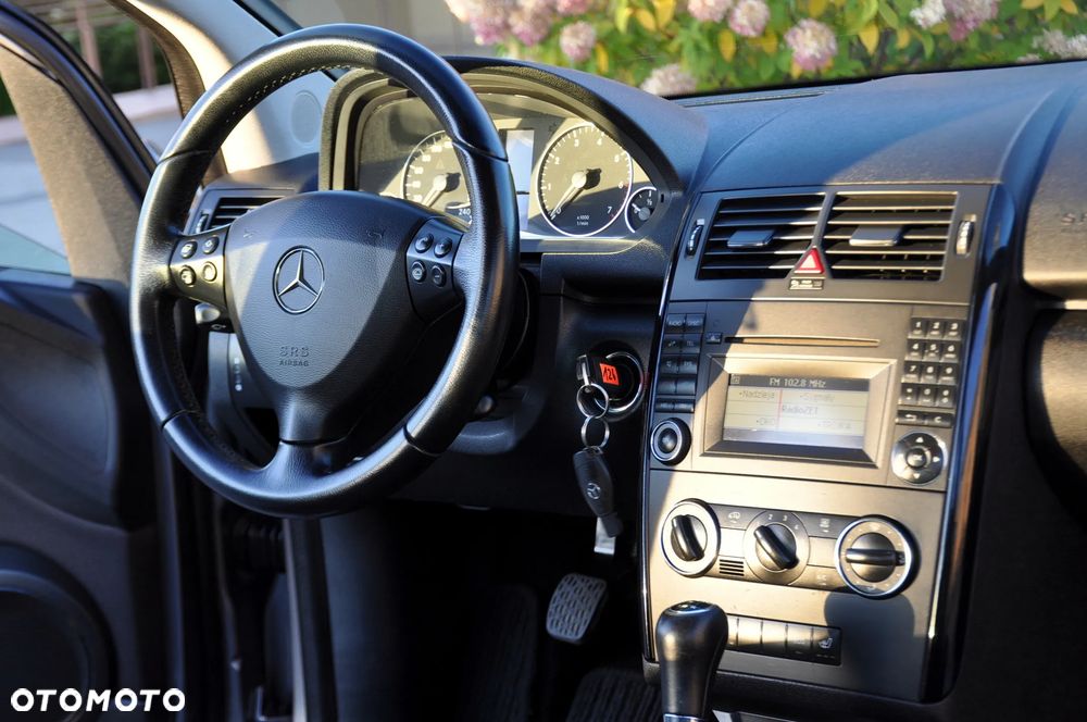 Mercedes-Benz Klasa A 160 BlueEFFICIENCY Elegance Special Edition - 30