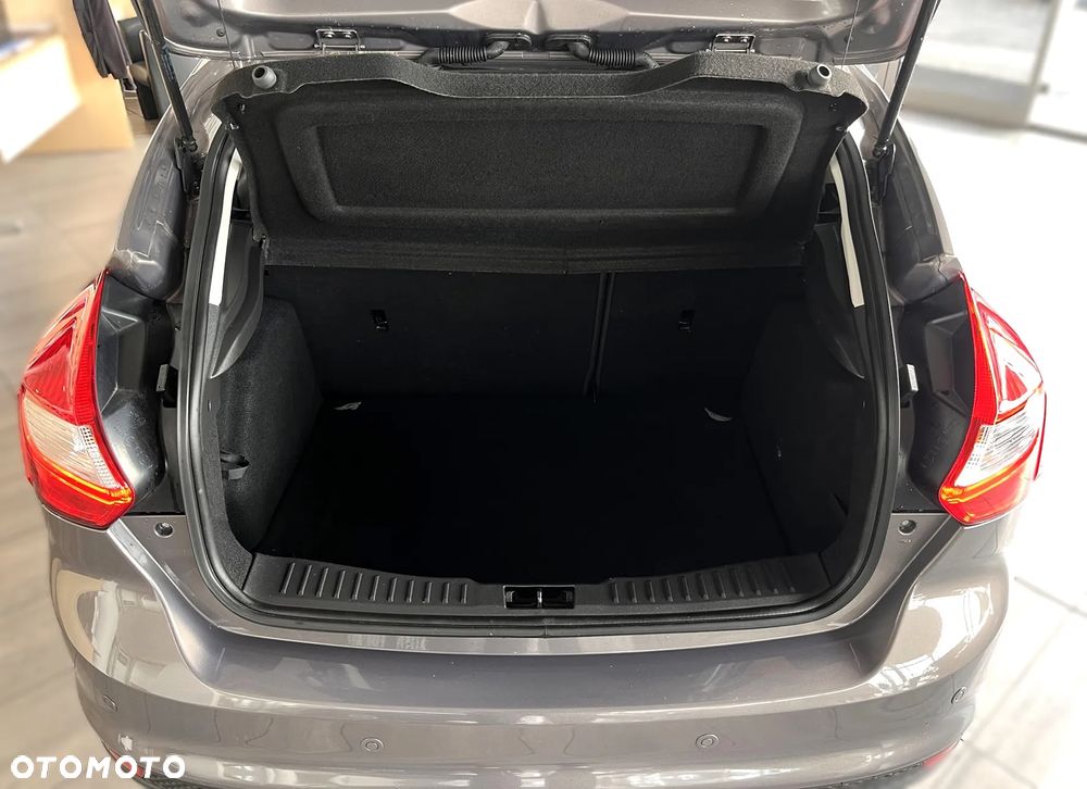 Ford Focus 1.6 EcoBoost Titanium - 28