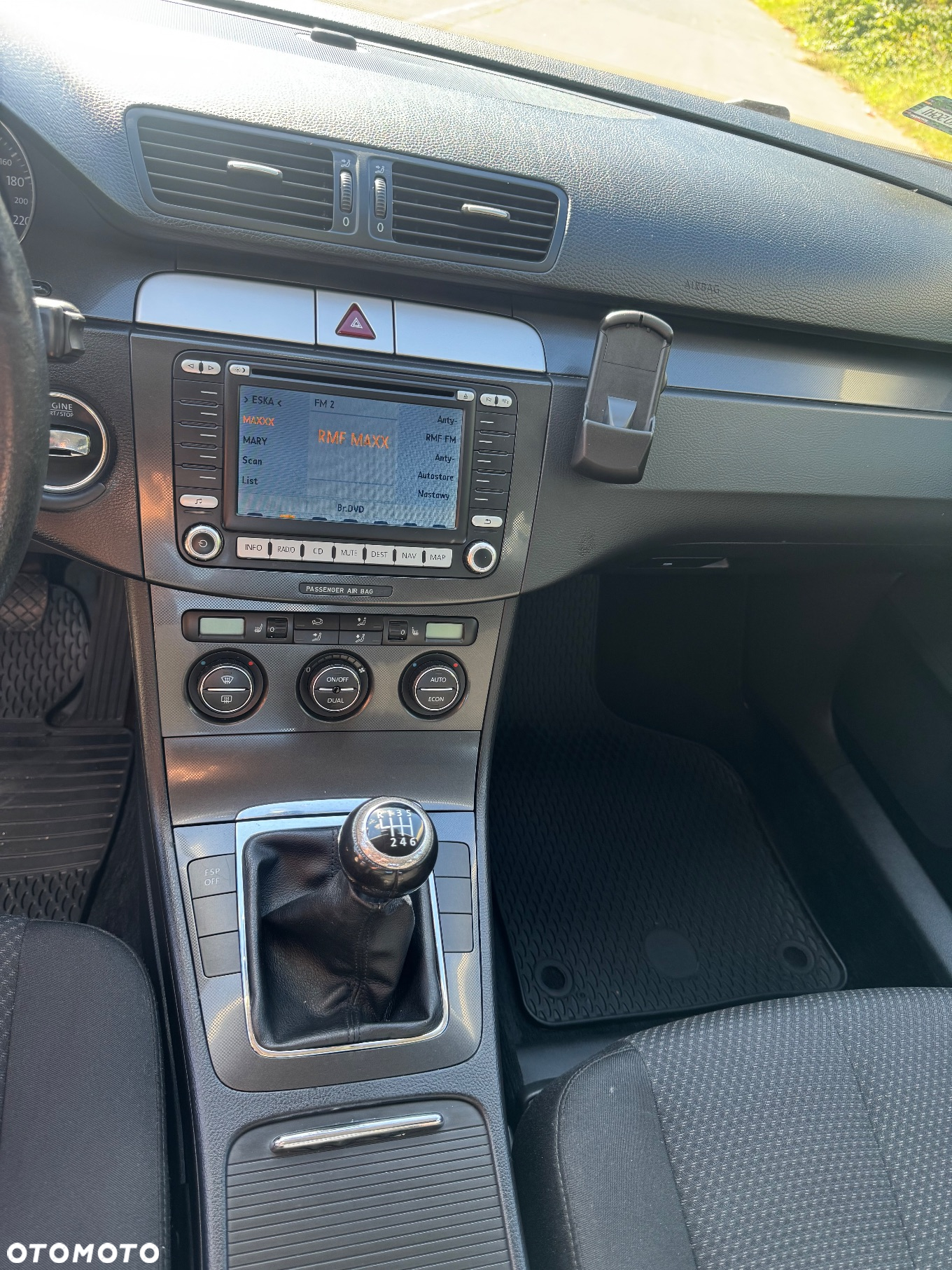 Volkswagen Passat - 20