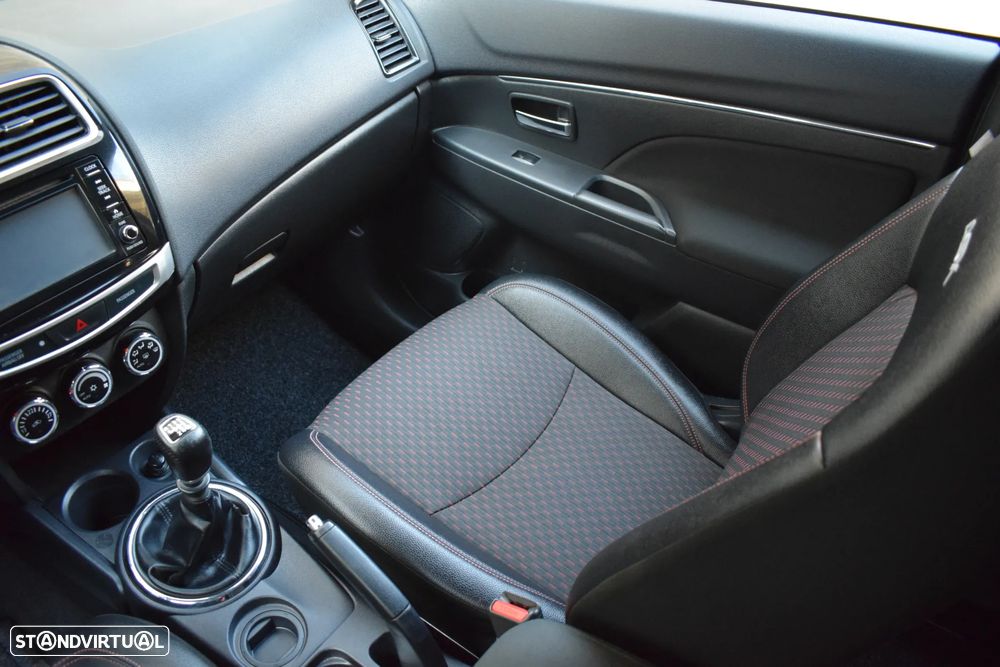 Mitsubishi ASX 1.6 DI-D Intense Black Edition - 25