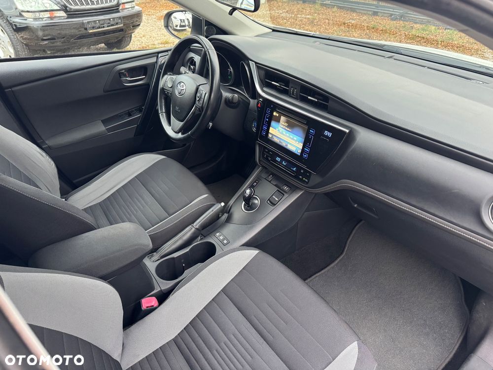 Toyota Auris Hybrid 135 Premium - 8