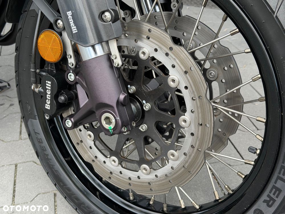 Benelli TRK 502X - 21