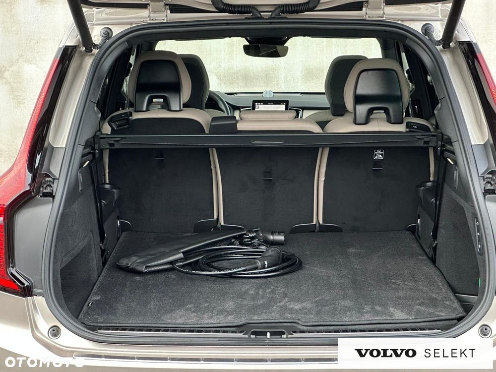 Volvo XC 90 - 21