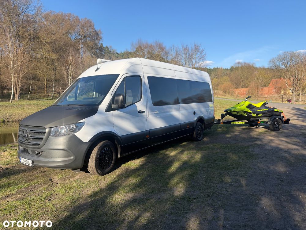 Mercedes-Benz Sprinter - 1