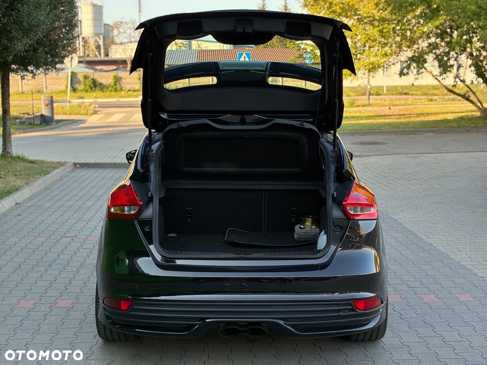 Ford Focus 2.0 EcoBoost ST - 8