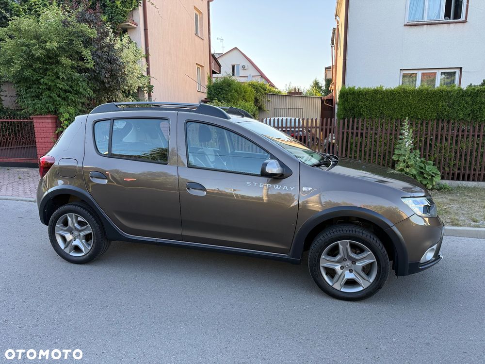 Dacia Sandero 0.9 TCe SL Celebration S&S - 3