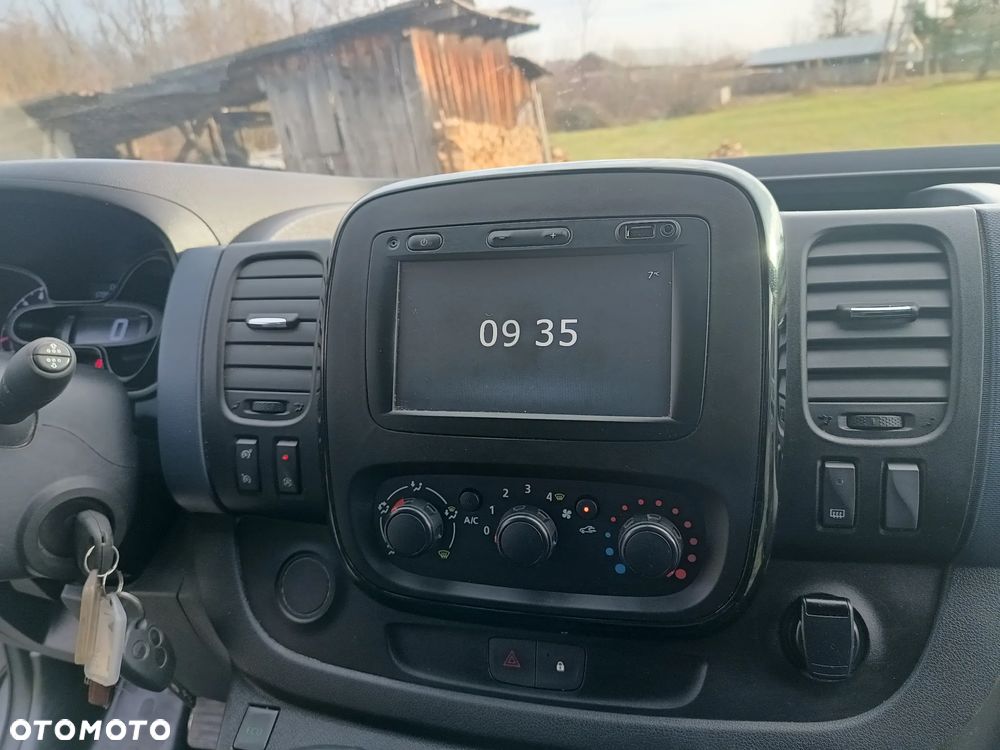 Opel Vivaro LONG L2H1 1.6 diesel 125kM 2018 rok SUPER STAN, ORGINALNY NISKI PRZEBIEG, NIE WYMAGA WKŁADU FINANSOWEGO!!! - 26