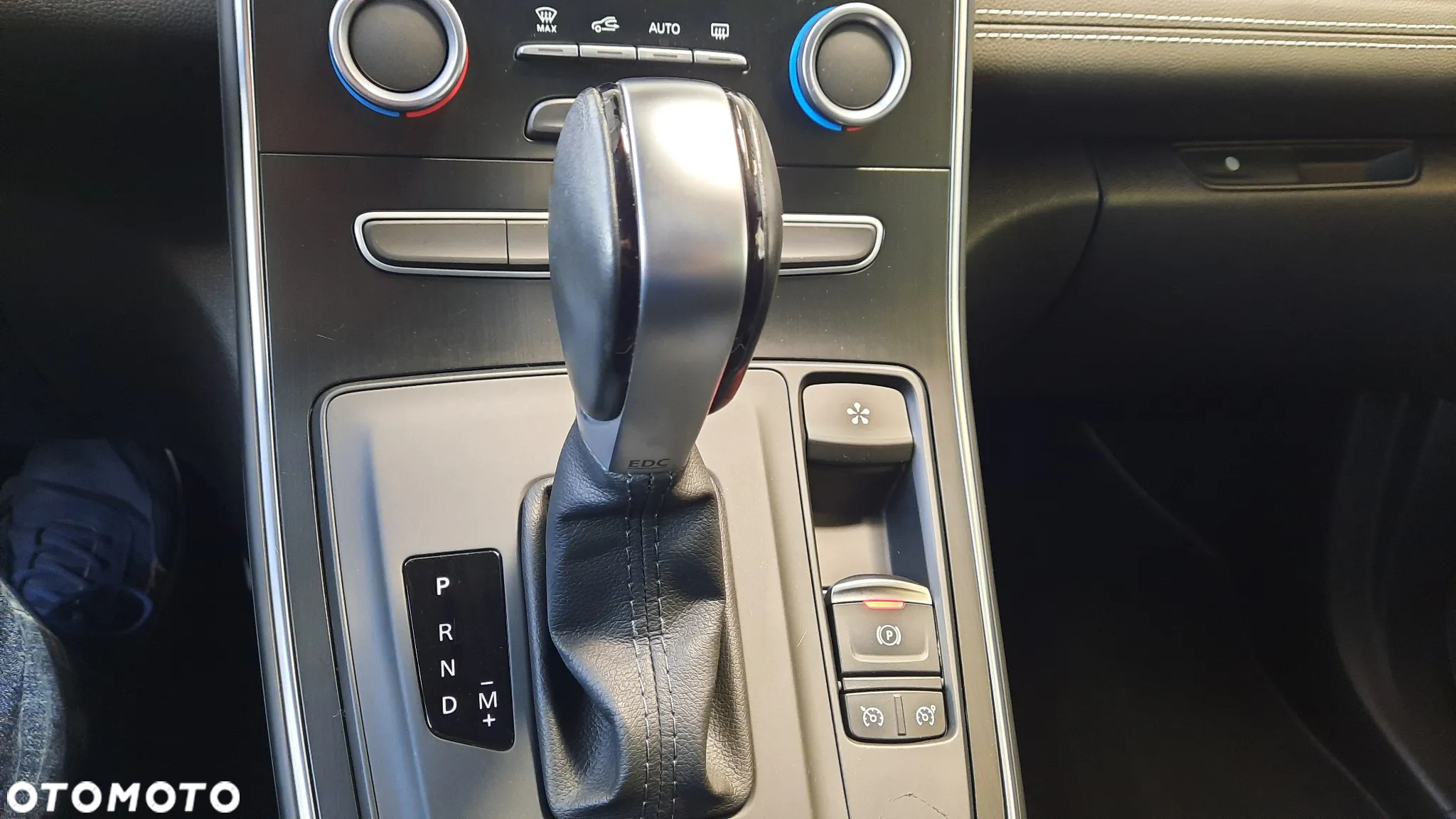 Renault Grand Scenic - 22