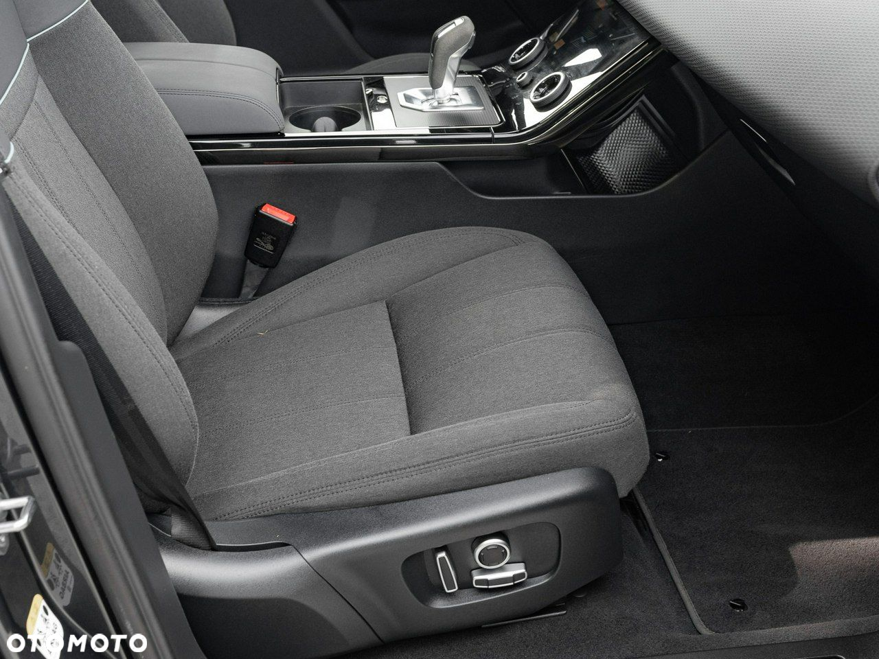Land Rover Range Rover Evoque - 30