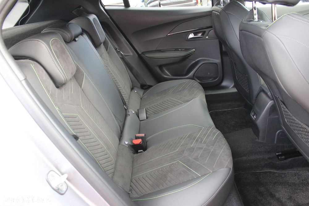 Peugeot 2008 1.2 PureTech GT S&S EAT8 - 19