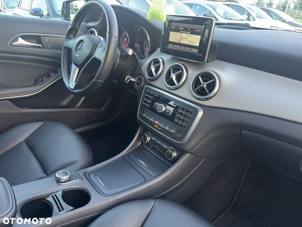 Mercedes-Benz GLA - 22