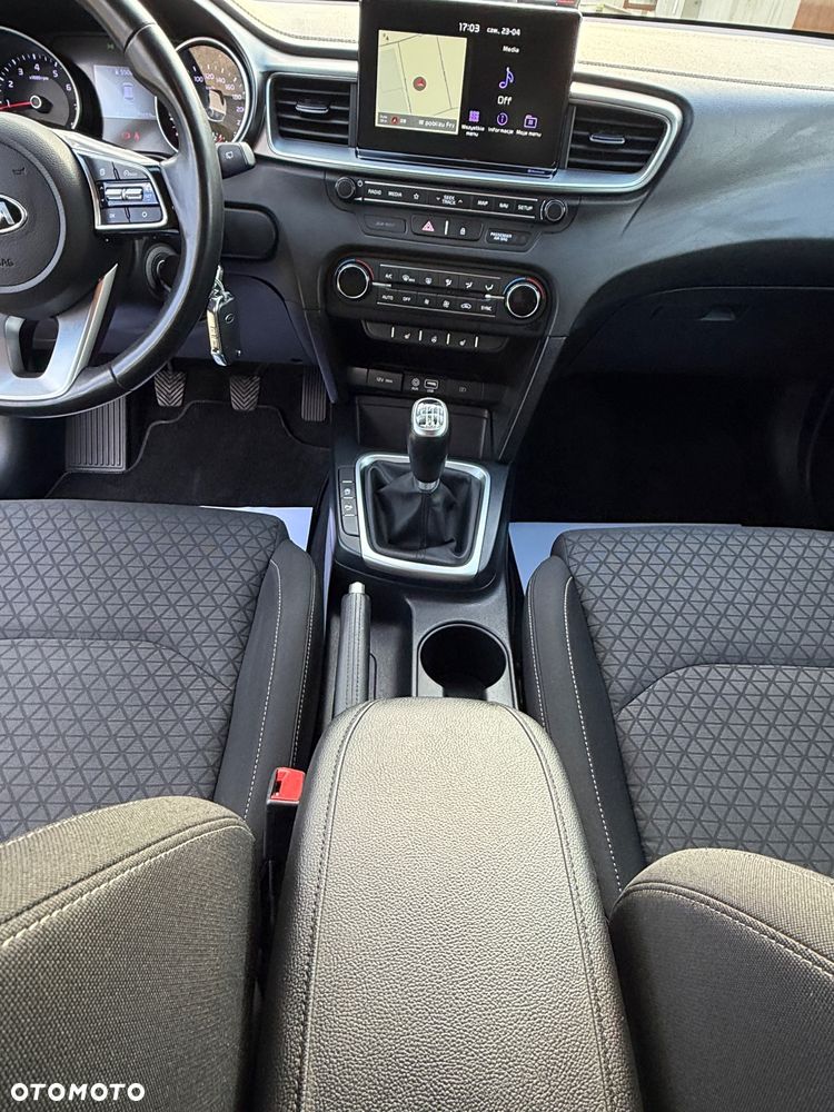 Kia Ceed 1.4 Vision - 22