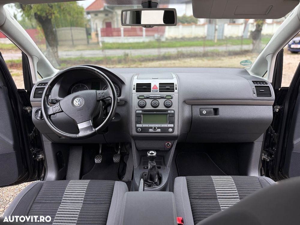 Volkswagen Touran 1.9 TDI DPF Blue Motion Highline - 5