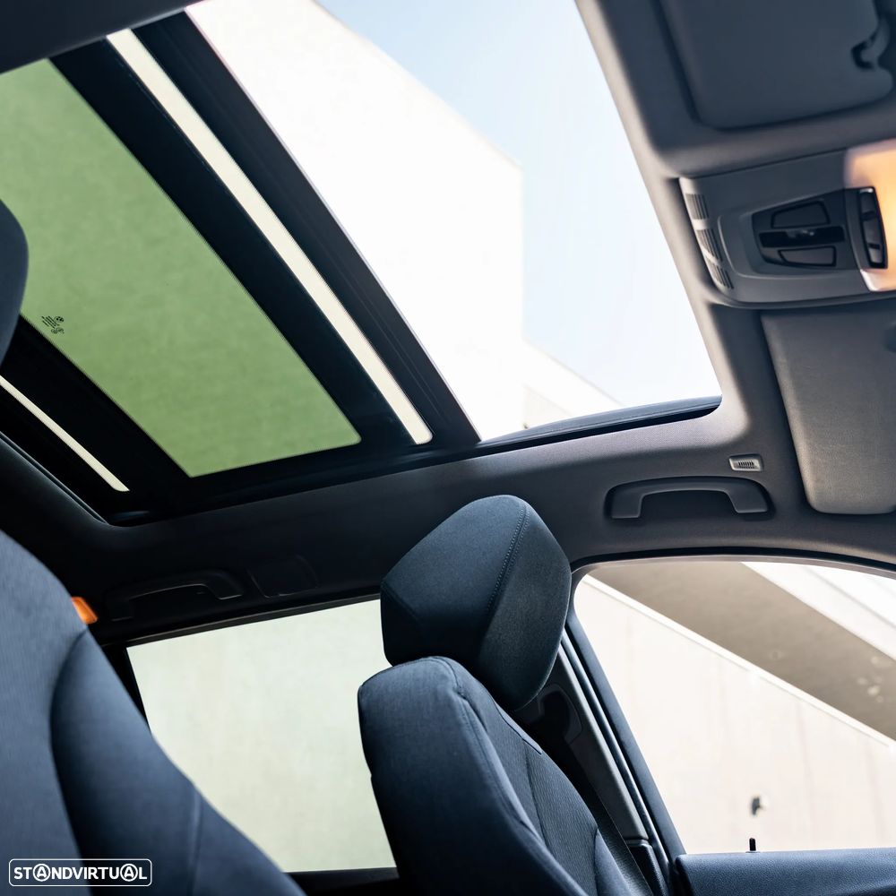 BMW 320 d Sport Line - 11