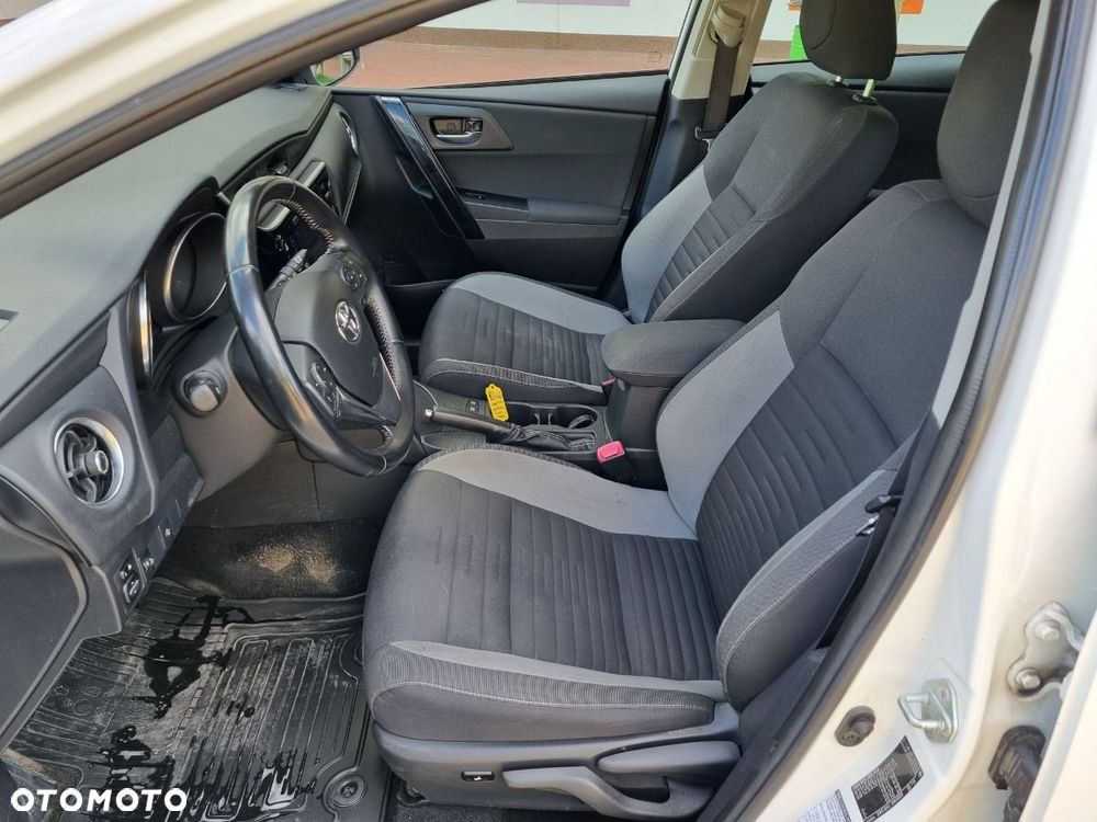 Toyota Auris 1.8 HSD Prestige NAVI - 7