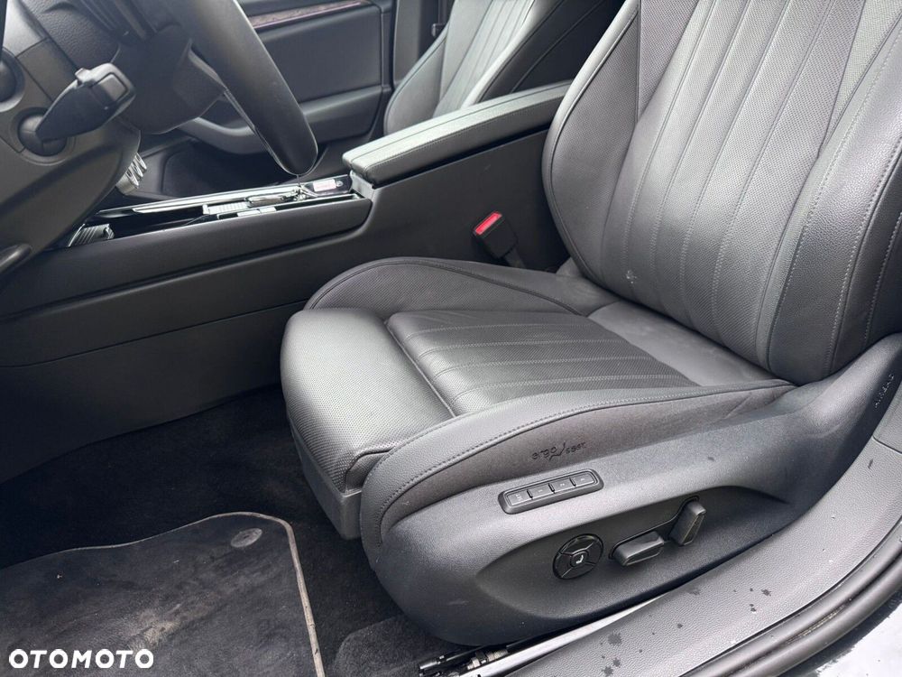 Skoda Superb 2.0 TSI L&K DSG - 26