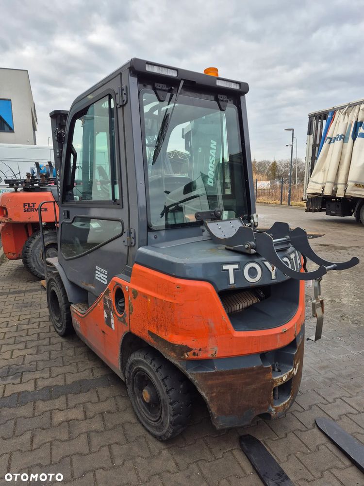 Toyota 02-8FGF25 - 3