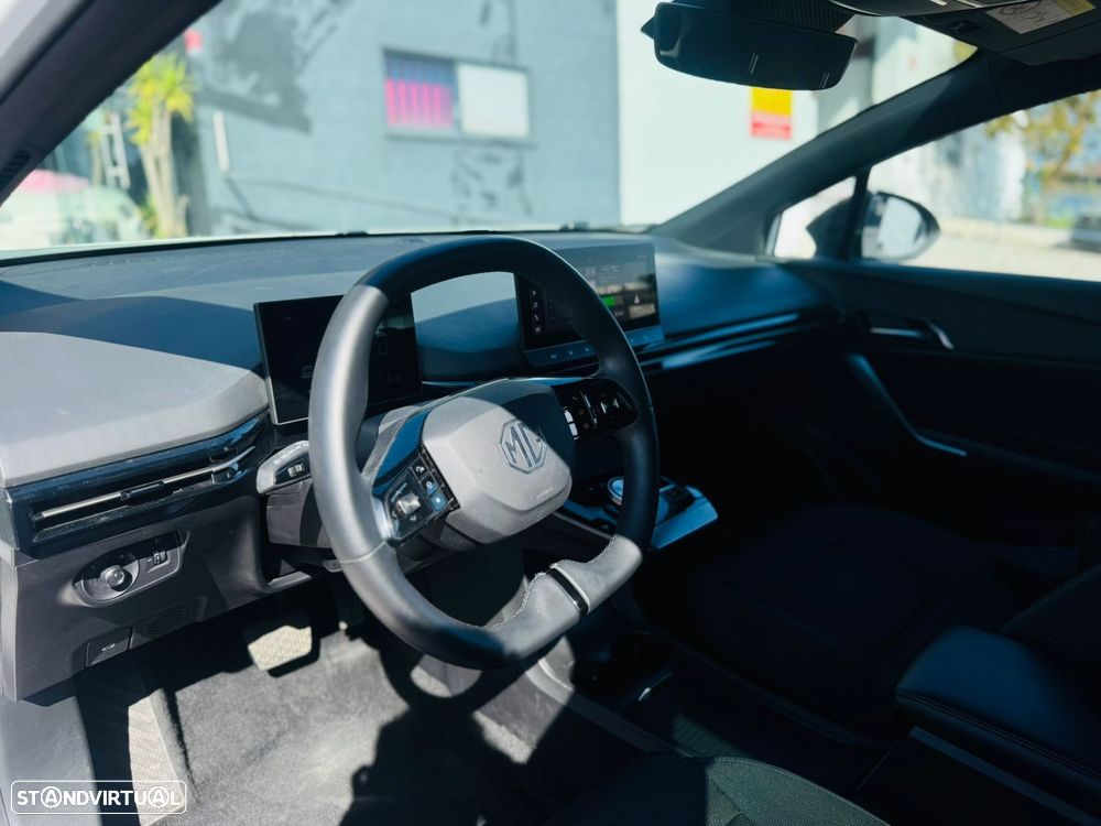 MG MG4 51 kWh Standard - 32