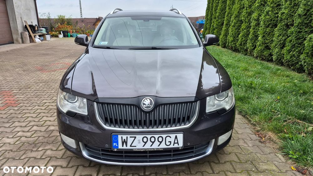 Skoda Superb 2.0 TDI L&K DSG - 2