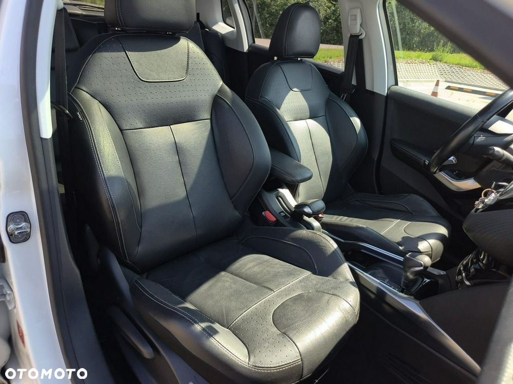 Peugeot 2008 - 15