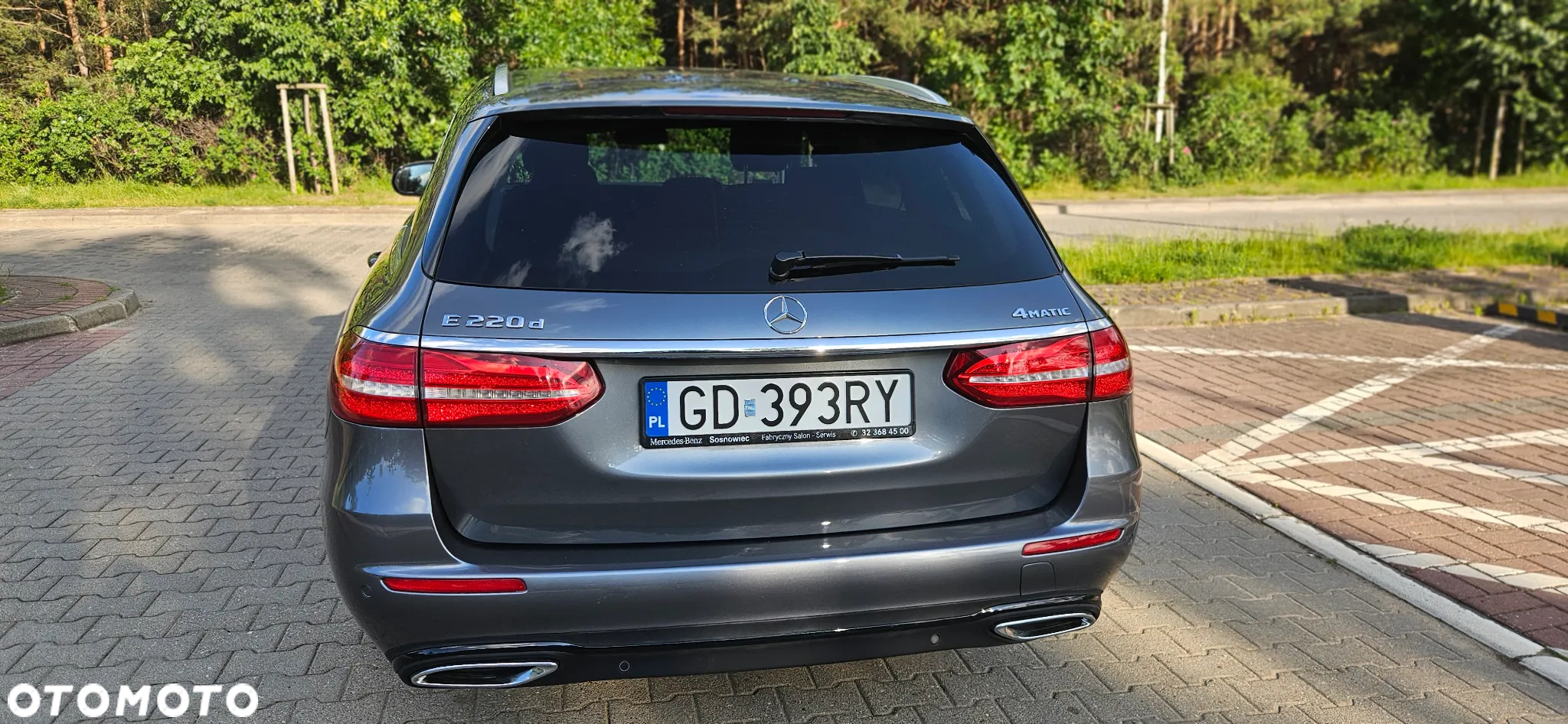Mercedes-Benz Klasa E 220 d 4-Matic 9G-TRONIC - 2