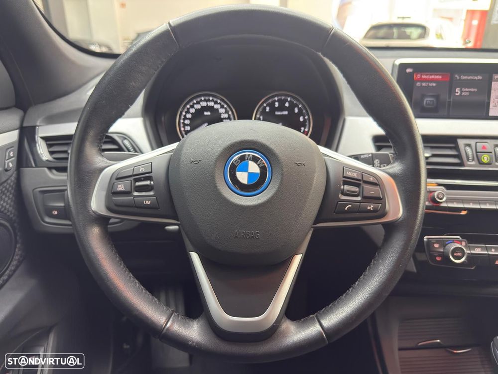 BMW X1 25 e xDrive Line Sport - 25