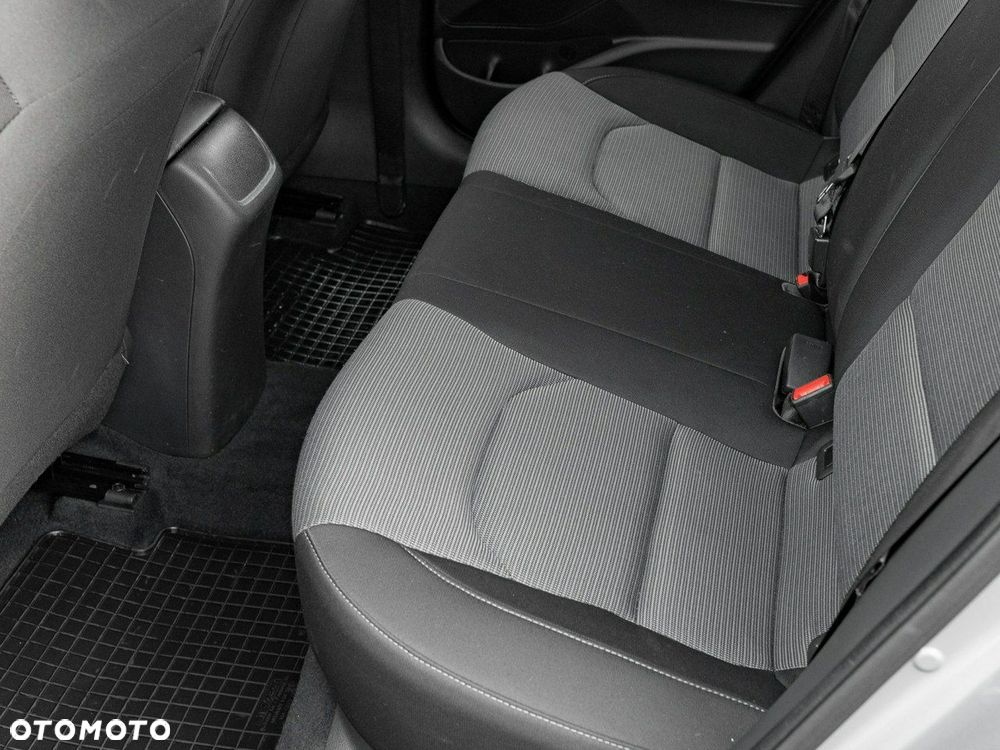 Hyundai i30 1.5 DPI Classic + - 22