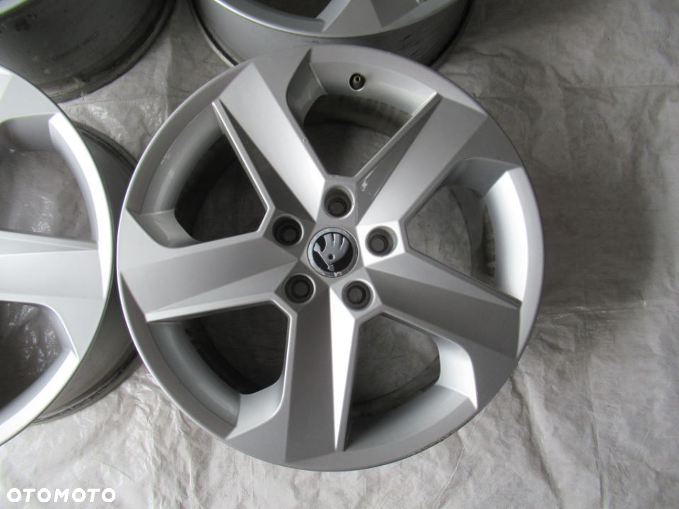Felgi Skoda Octavia III Superb 7,5Jx17 et51 5x112 - 2