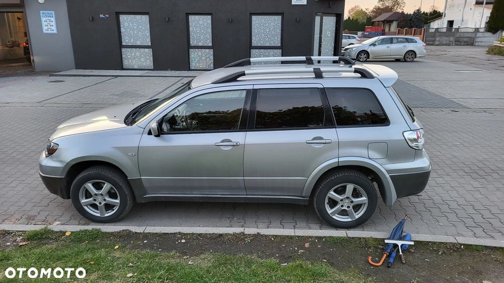 Mitsubishi Outlander 2.4 4WD Automatik Intense - 5