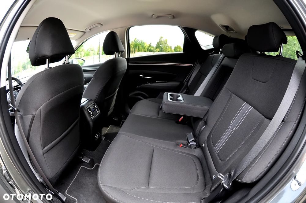 Hyundai Tucson 1.6 T-GDi HEV Executive 2WD - 19
