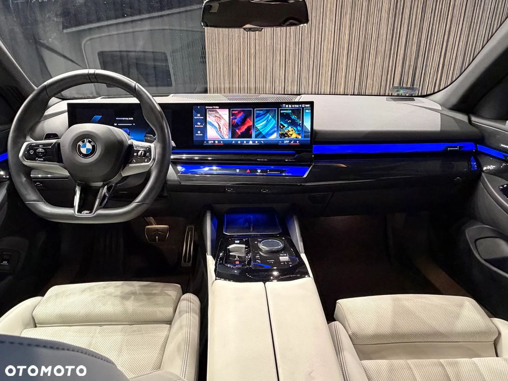 BMW Seria 5 520i M Sport Edition - 8