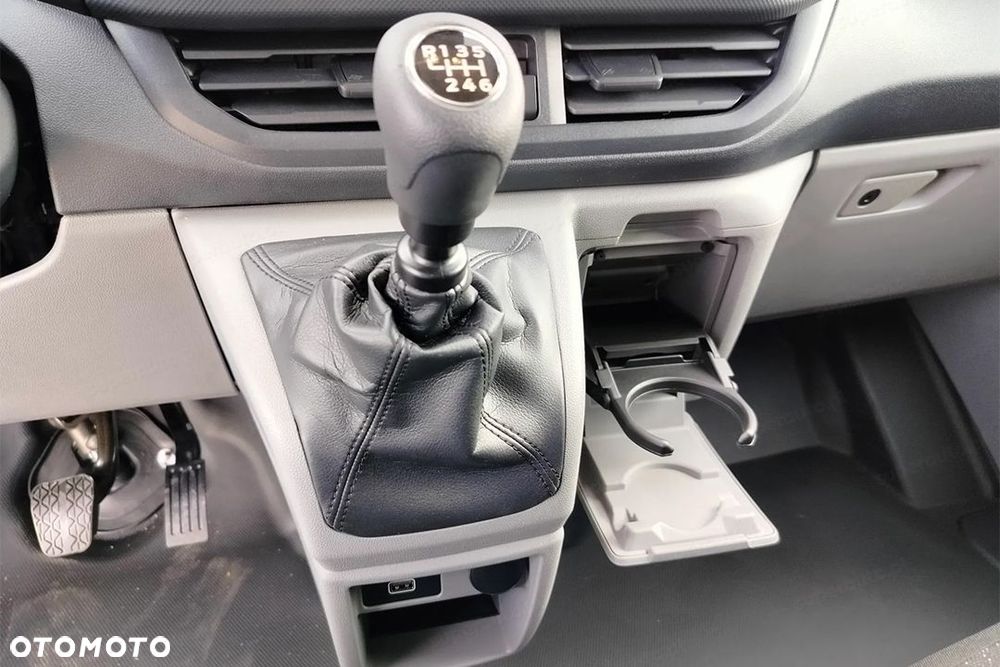 Ford Transit Custom 320 L2H1 Trend 2.0 136KM - 17