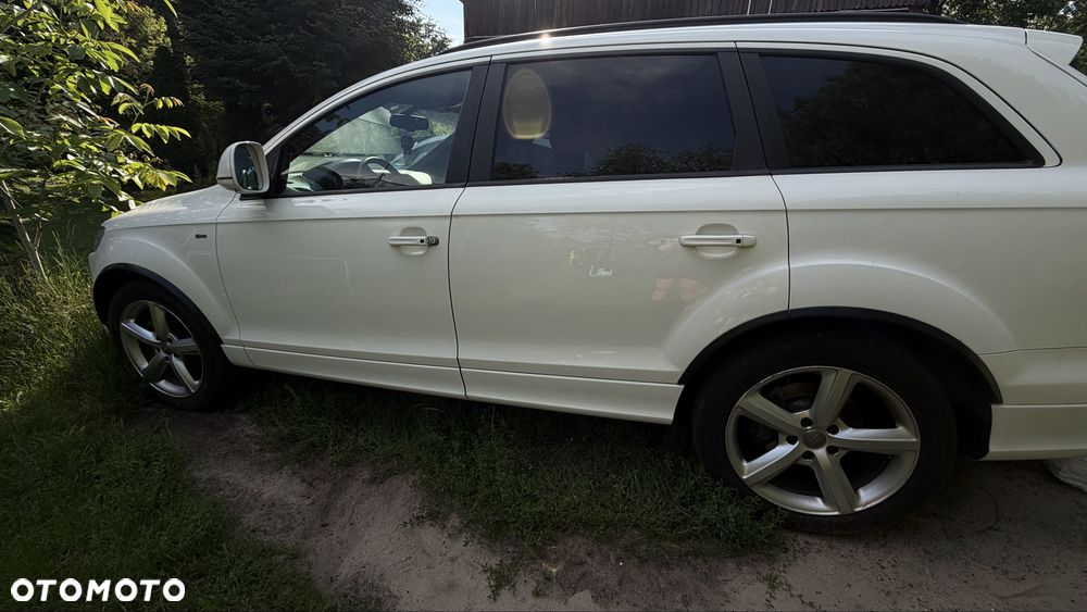 Audi Q7 - 1