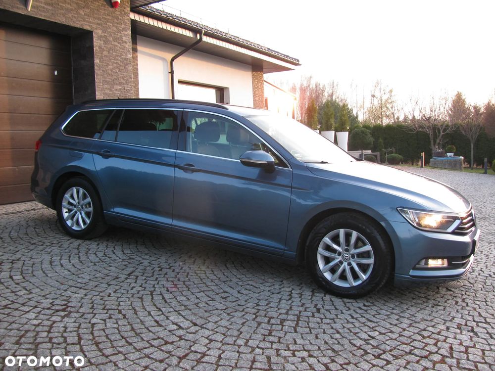 Volkswagen Passat 2.0 TDI SCR DSG Comfortline - 9