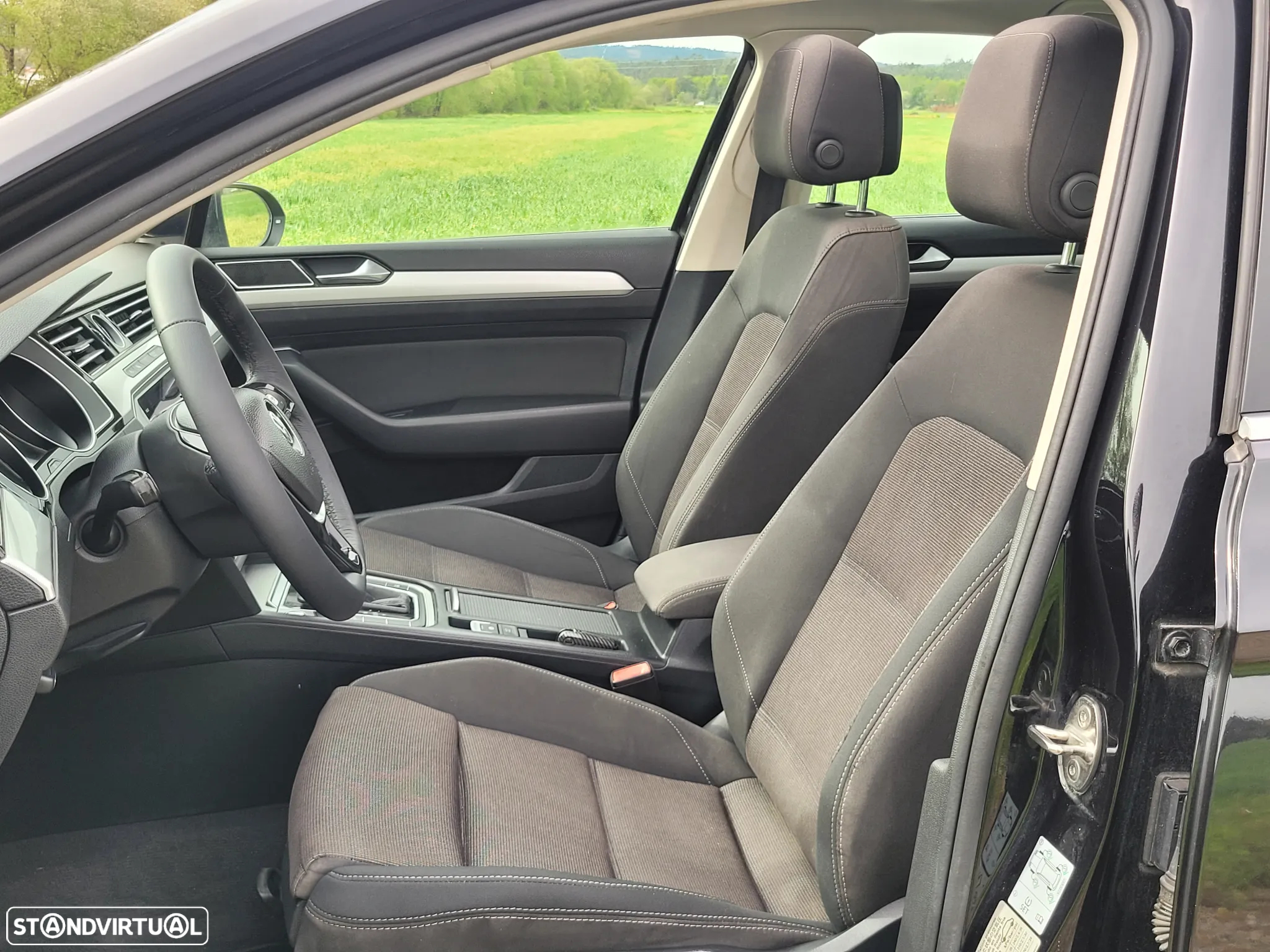 VW Passat 1.6 TDI Highline DSG - 9