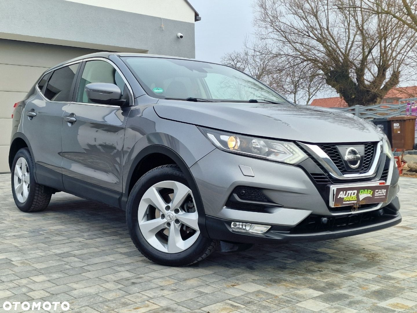 Nissan Qashqai - 2
