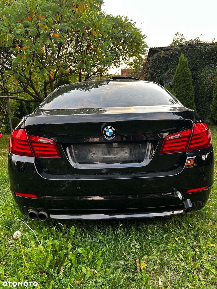BMW Seria 5 523i - 1