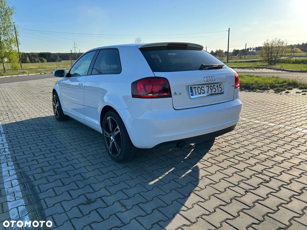 Audi A3 3-drzwiowe 1.6 TDI DPF Ambition - 3