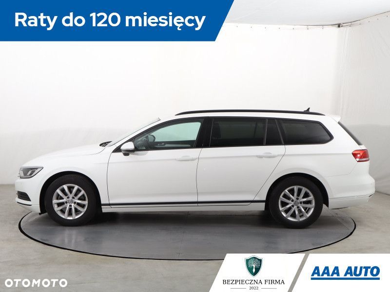 Volkswagen Passat Variant - 4