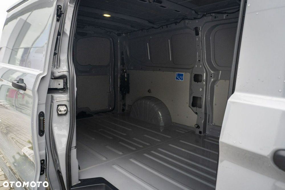 Volkswagen Transporter - 11