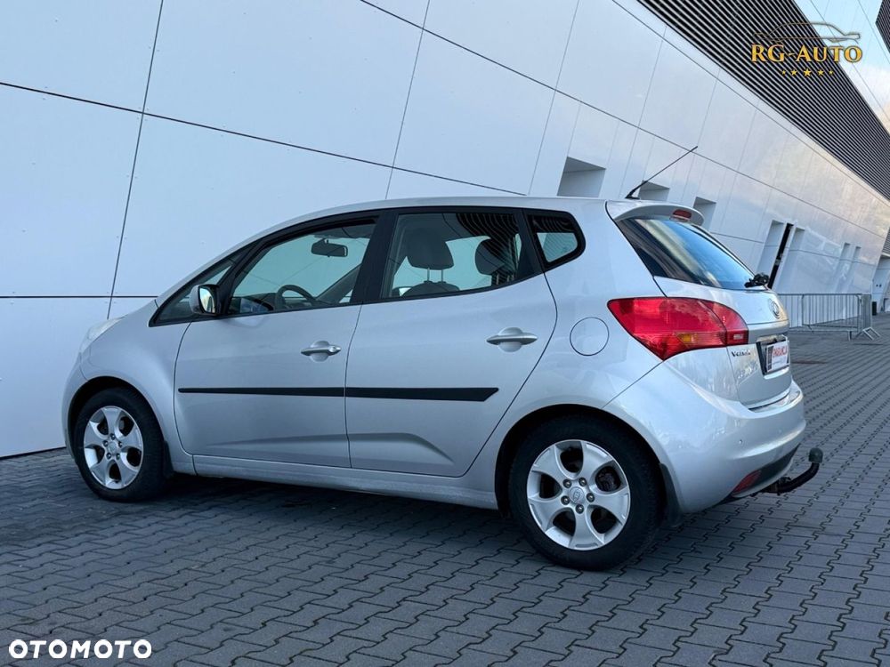 Kia Venga - 14