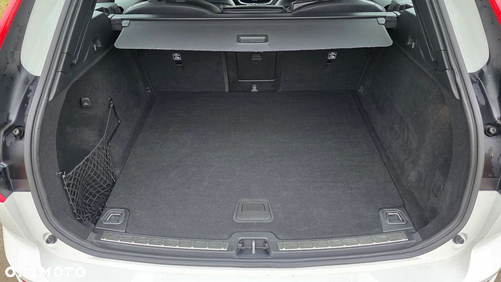 Volvo XC 60 D3 R-Design - 26