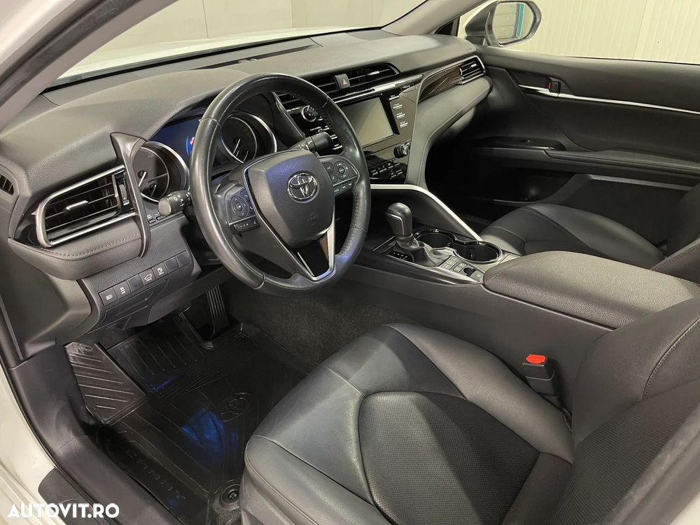 Toyota Camry 2.5 Hybrid Business - 5