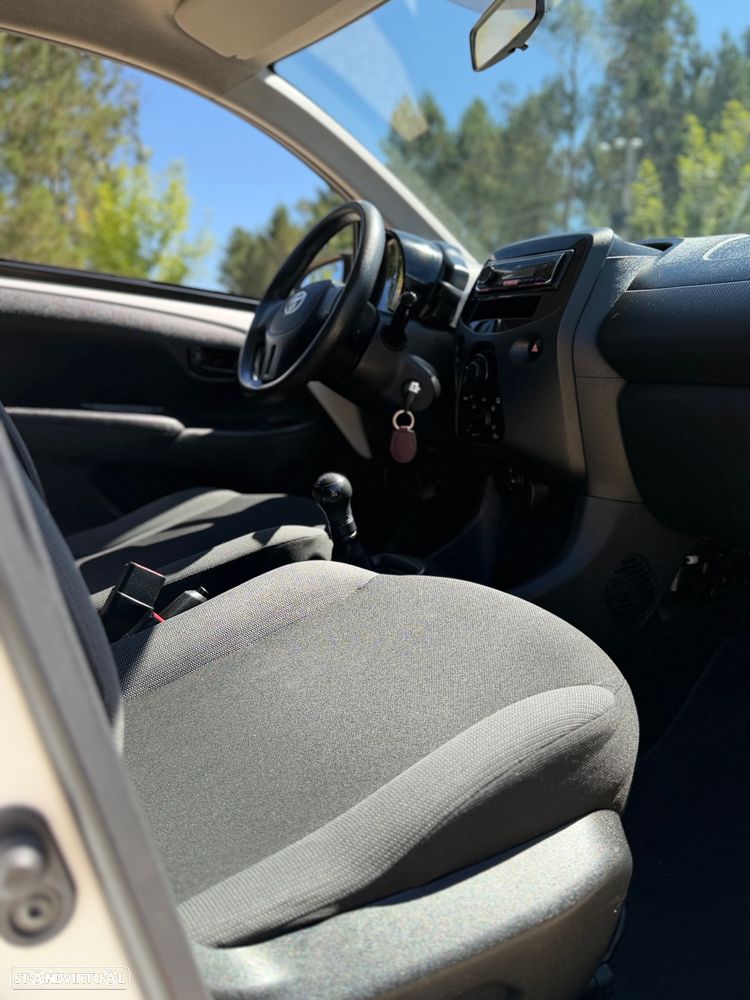 Toyota Aygo - 14