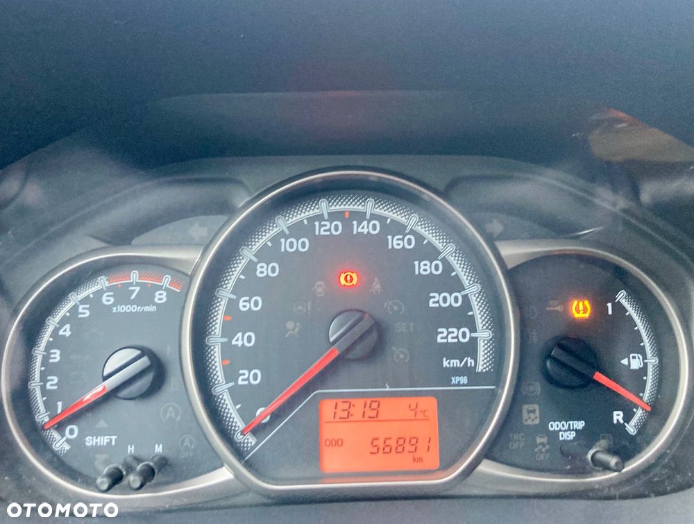 Toyota Yaris 1.33 Premium - 7