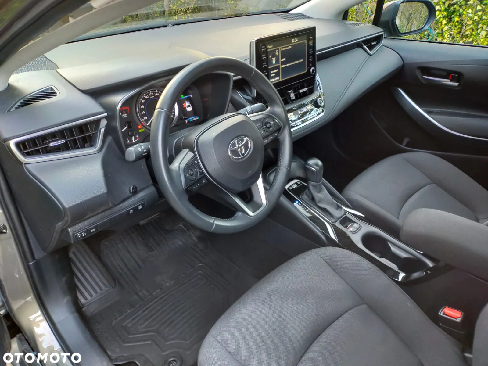 Toyota Corolla - 25