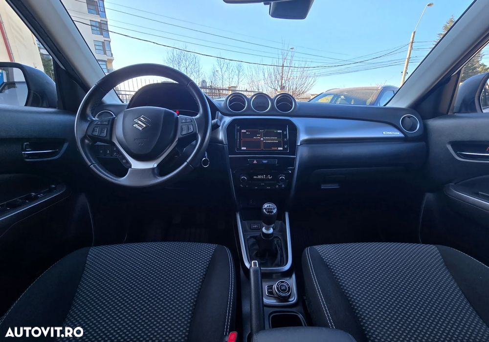 Suzuki Vitara 1.4 Boosterjet AllGrip MHEV Passion - 8