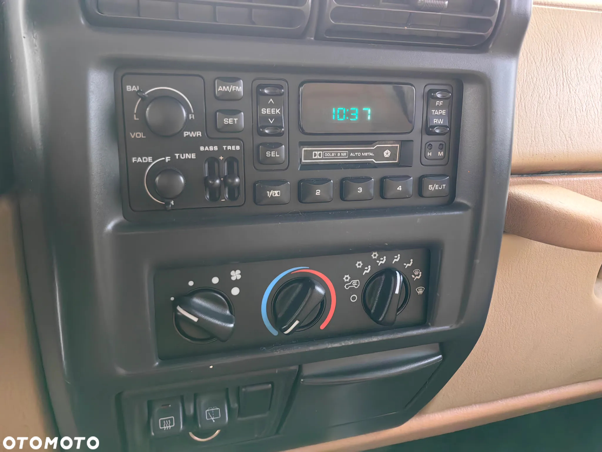 Jeep Wrangler 4.0 Automatik Sahara - 28