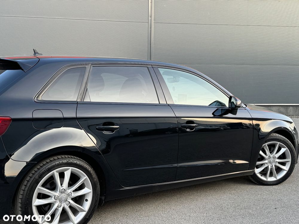 Audi A3 Sportback - 16
