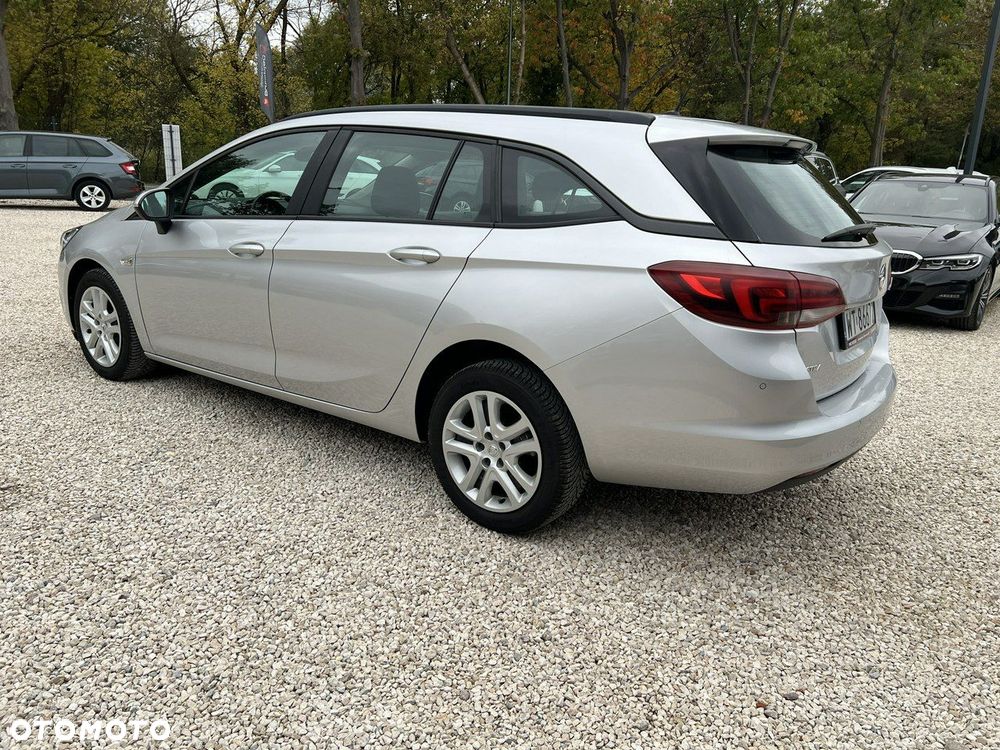 Opel Astra - 16